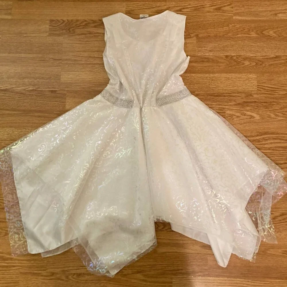 Angel Halloween Costume - Size Medium (7/8YO)